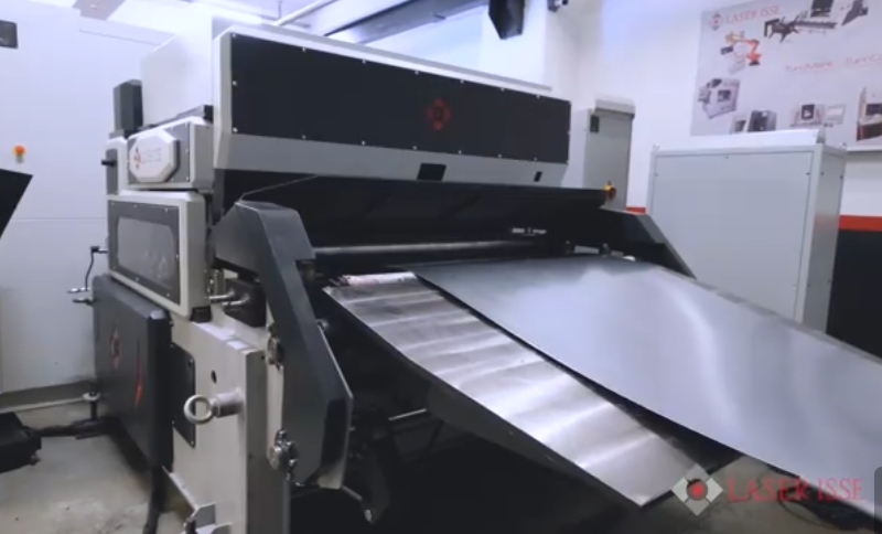 coil fed laser cutting straightener