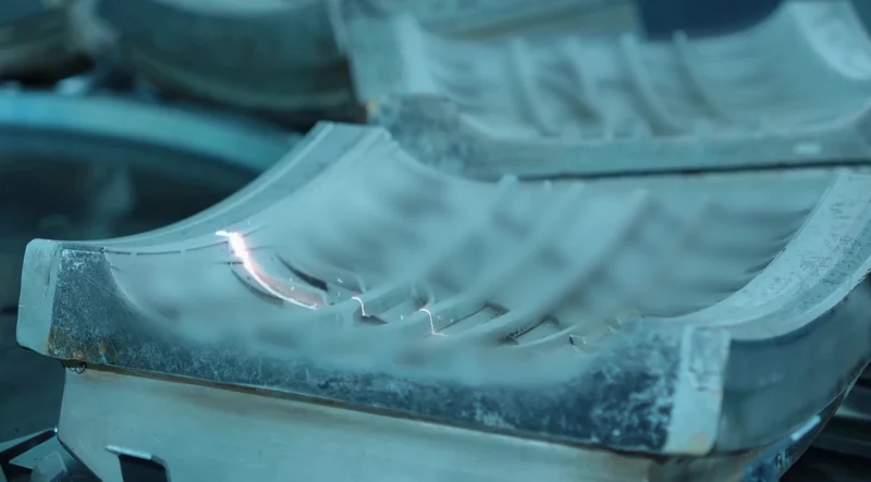Tire mould cleaning